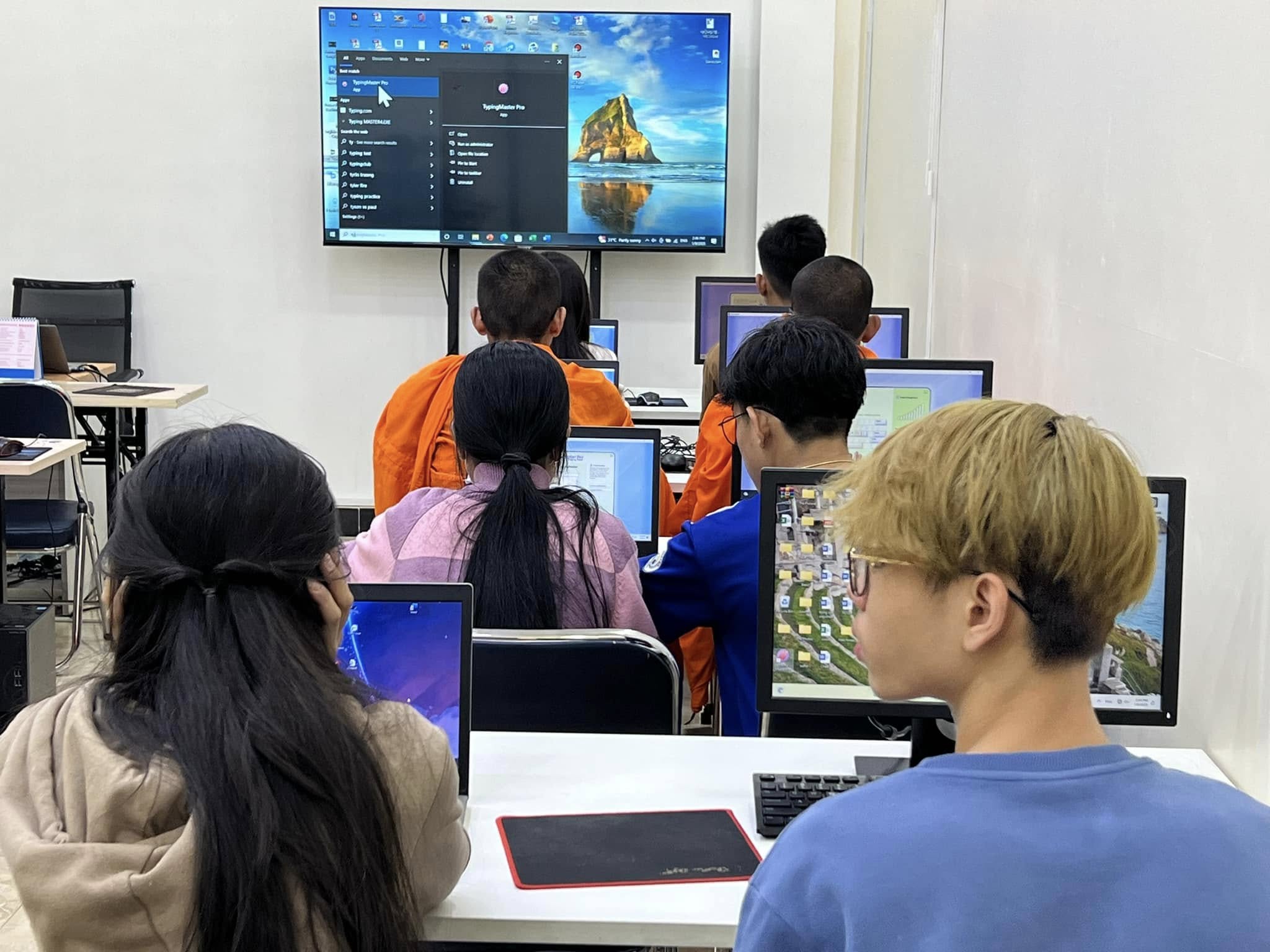 students (4)